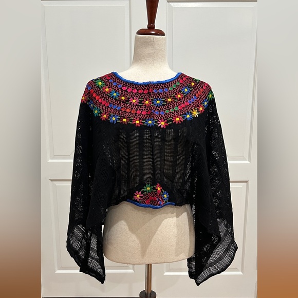 Guatemala hüipil Blouse/Tunic Hand Embroidered - Picture 7 of 9